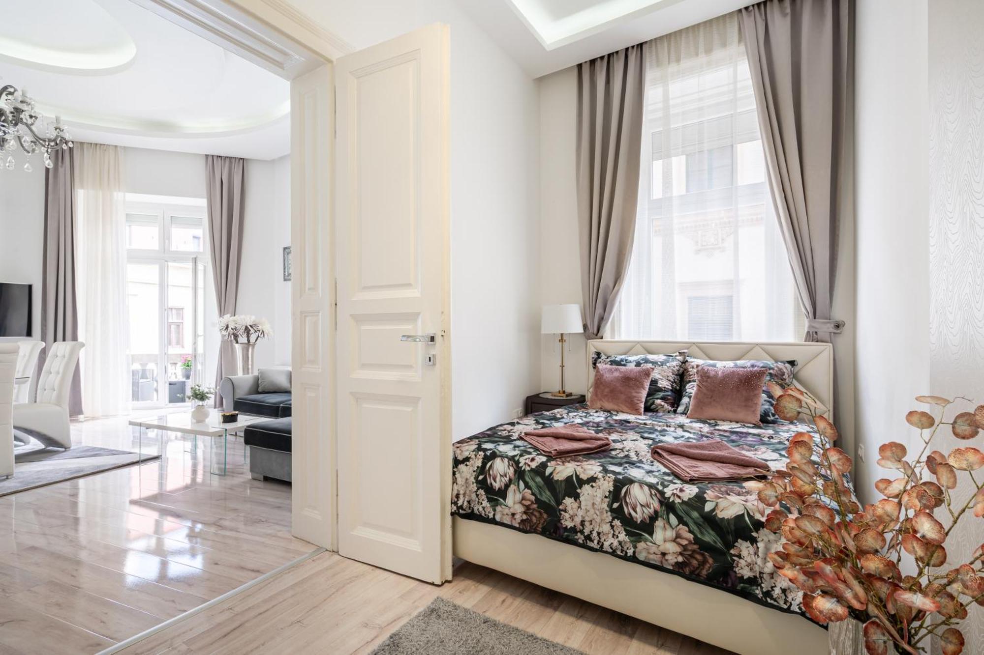 Kiraly 35 Luxury Apartment With Free Parking Budapest Ngoại thất bức ảnh
