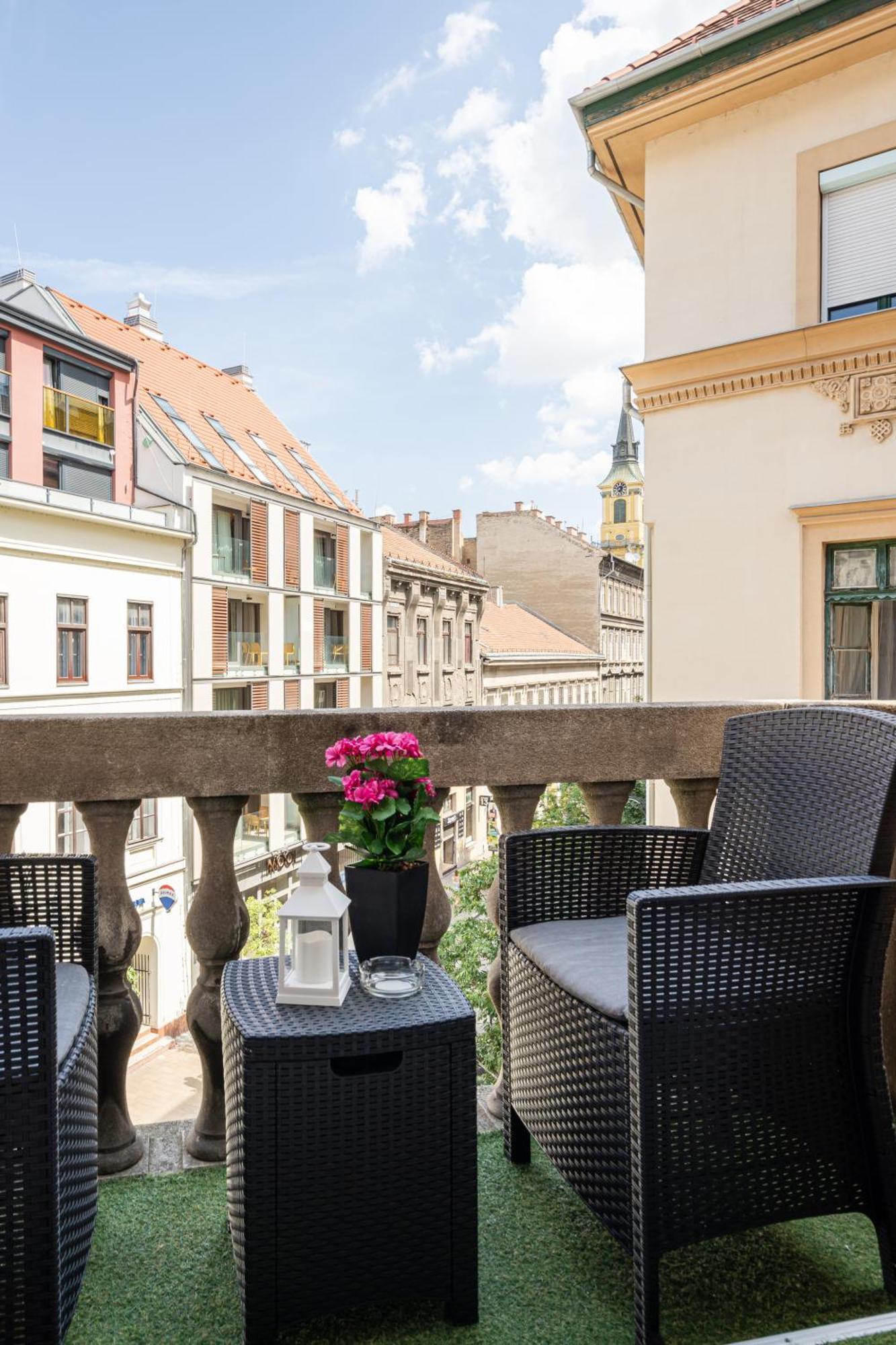 Kiraly 35 Luxury Apartment With Free Parking Budapest Ngoại thất bức ảnh